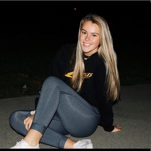 Meet your Posher, Addy